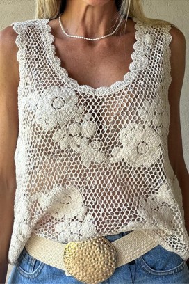 атрактивен топ в бохо стил с флорални мотиви FLORINDANA