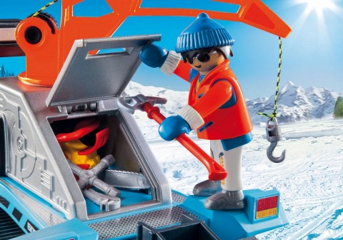 Комплект фигурки Family Fun 9500 Превозно средство за снегопочистванеIVET.BG - Твоят онлайн бутик.