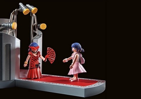 Комплект фигурки Miraculous 71335 Фешън шоу в ПарижIVET.BG - Твоят онлайн бутик.