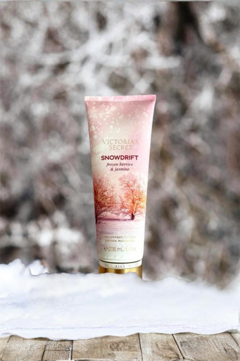 Лосион за тяло Victoria`s Secret Snowdrift Frozen Berries & Jasmine Body Lotion 236 mlIVET.BG - Твоят онлайн бутик.