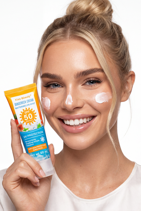 Хидратиращ и охлаждащ слънцезащитен крем за лице и тяло Kiss Beauty Watermelon Mint SPF 50 PA++++IVET.BG - Твоят онлайн бутик.
