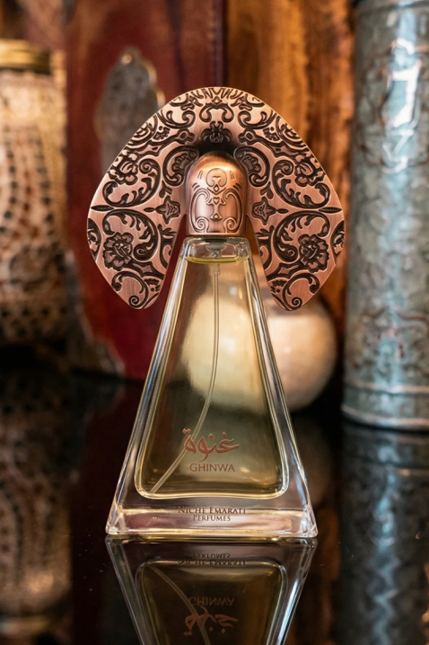 Арабски парфюм Lattafa Niche Emarati Perfumes Ghinwa EDP 100 mlIVET.BG - Твоят онлайн бутик.