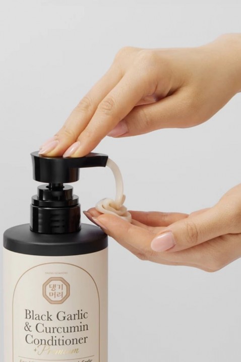Daeng Gi Meo Ri Black Garlic & Curcumin Treatment 500 млIVET.BG - Твоят онлайн бутик.
