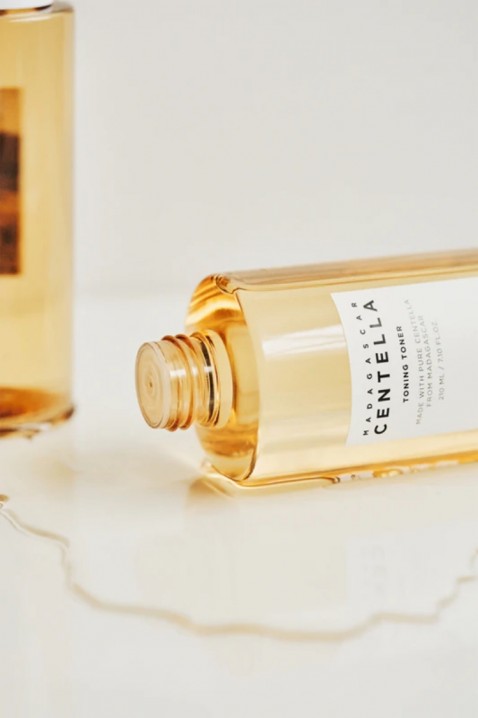 SKIN1004 Madagascar Centella Toning Toner 30 mlIVET.BG - Твоят онлайн бутик.