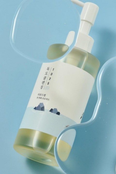 ROUND LAB 1025 Dokdo Cleansing Oil 200 mlIVET.BG - Твоят онлайн бутик.