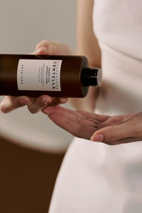 SKIN1004 Madagascar Centella Probio-Cica Essence Toner 210 mlIVET.BG - Твоят онлайн бутик.