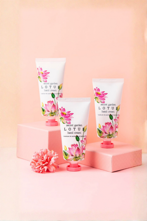 Jigott Secret Garden Lotus Hand Cream 100 mlIVET.BG - Твоят онлайн бутик.