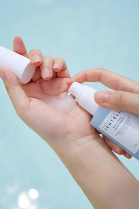 SKIN1004 Madagascar Centella Hyalu-Cica Blue Serum 30 mlIVET.BG - Твоят онлайн бутик.