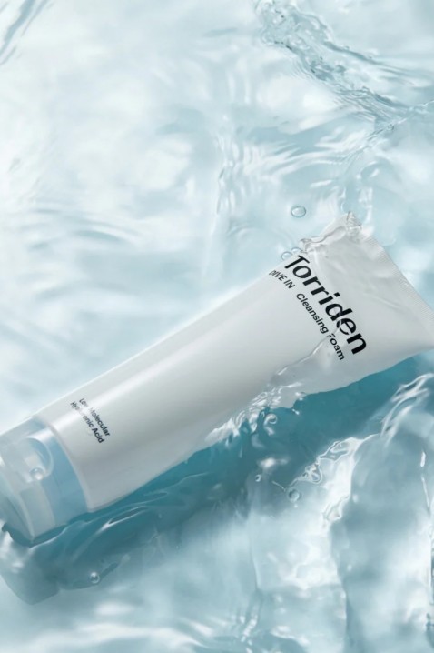 Torriden DIVE-IN Low Molecular Hyaluronic Acid Cleansing Foam 150 mlIVET.BG - Твоят онлайн бутик.