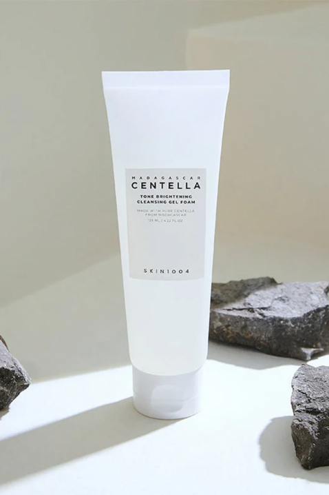 SKIN1004 Madagascar Centella Tone Brightening Cleansing Gel Foam 125mlIVET.BG - Твоят онлайн бутик.