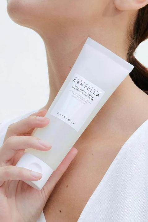 SKIN1004 Madagascar Centella Tone Brightening Cleansing Gel Foam 125mlIVET.BG - Твоят онлайн бутик.