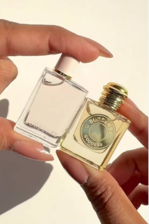 Дамски комплект Burberry Mini: Goddess Edp 2x 5ml + Burberry Her Edp 2x 5mlIVET.BG - Твоят онлайн бутик.