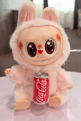 аксесоар за чанта LABUBU COCA COLA PUDRA