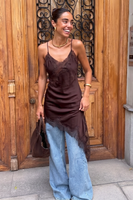 асиметрична нежна туника с дантела и цепка VELIMIRA BROWN